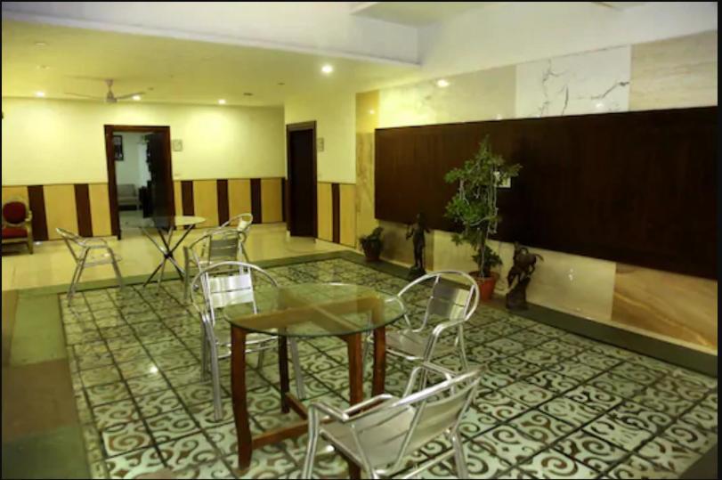 Hotel Ng Paradise Jagadhri Ngoại thất bức ảnh