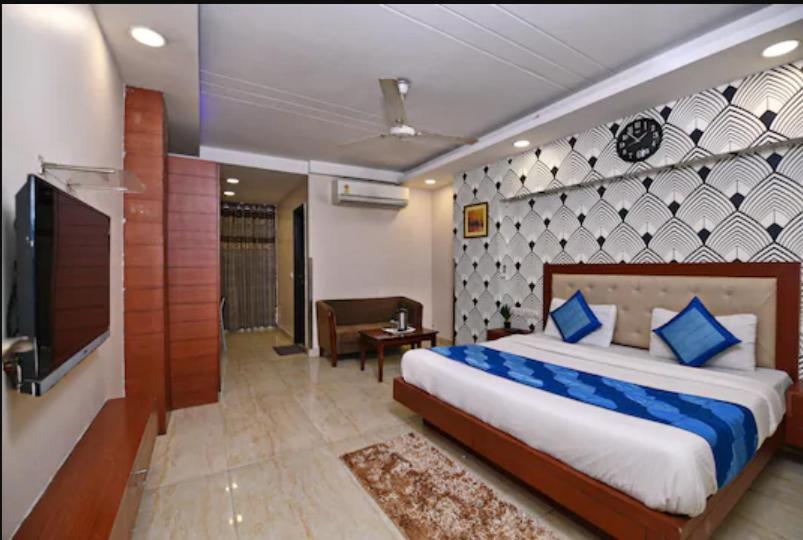 Hotel Ng Paradise Jagadhri Ngoại thất bức ảnh
